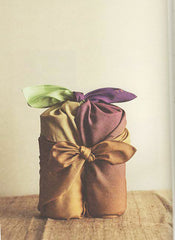 Book - Tomoko Kakita - FUROSHIKI And the Japanese Art of Gift Wrapping