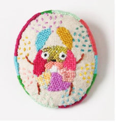 Tomomi Mimura - Animal Broach - Mosaic Darning Embroidery Kit - Usagi (Rabbit) and Kuma (Bear)