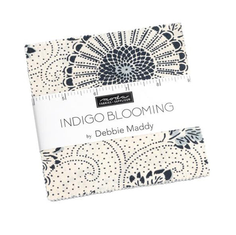 **Asian - Moda Indigo Blooming - CHARM PACK - 42 - 5