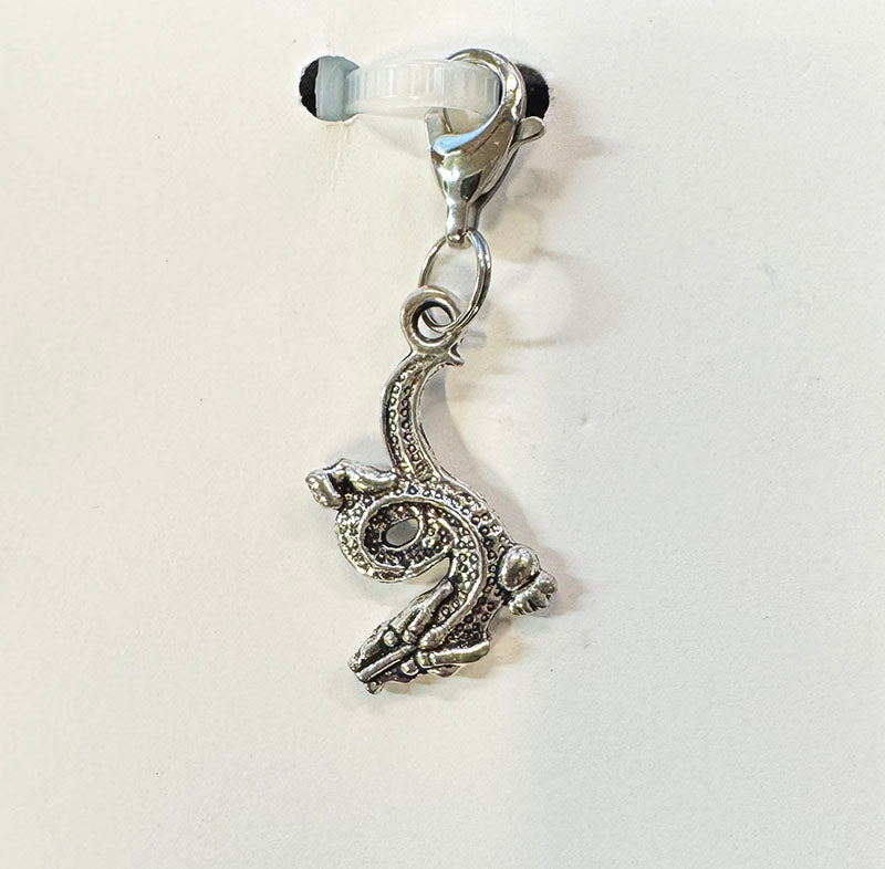 Notions - Zipper Pull - Dragon (Curled) - 1 3/4"