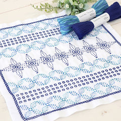 Sashiko Pre-printed Sampler - Kuguri-zashi - Stitching & Weaving - # 1104 - Poinsettia - White
